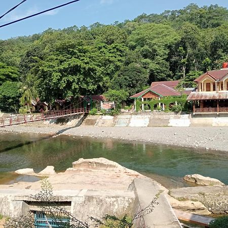 Fun Family Guest House N Jungle Tour Букіт-Лаванґ Екстер'єр фото