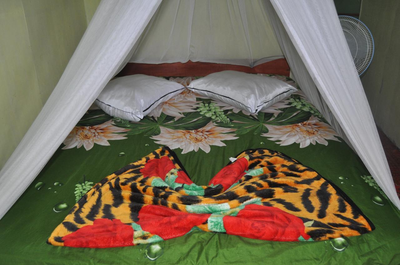 Fun Family Guest House N Jungle Tour Букіт-Лаванґ Екстер'єр фото
